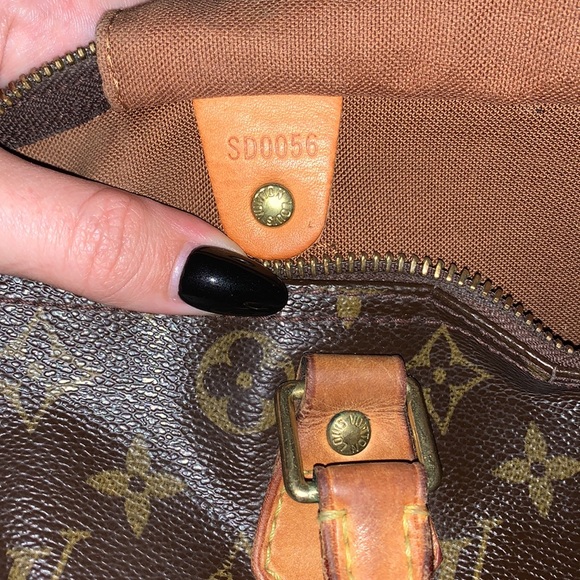 Authentic Louis Vuitton Speedy 30 - Picture 8 of 8